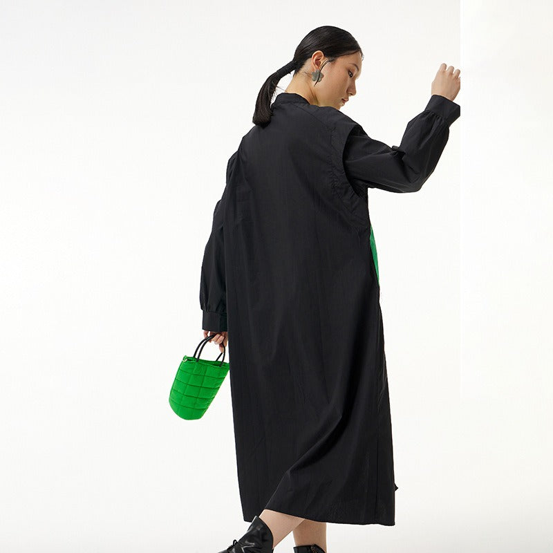 Women's dress with contrasting colors
