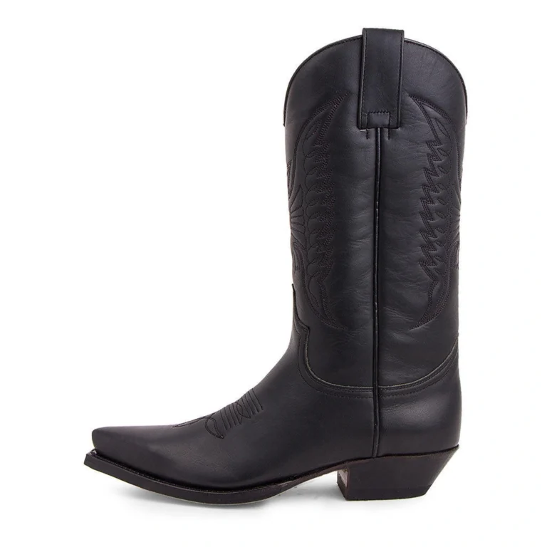 Women’s Texas boots in brown leather with detailed Western stitching and stacked heel.