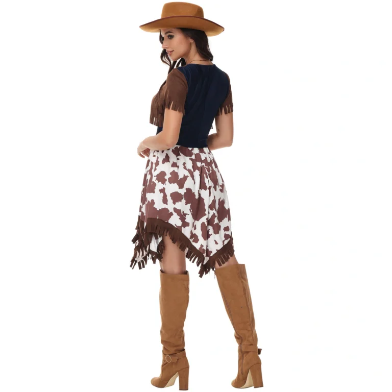 Western festival cowgirl outfit with denim shorts and cowgirl hat