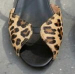 Casual flat bottomed fish mouth solid color suede women's sandals - Image 7
