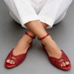 Artistic retro woven hollow flat bottomed women's summer French one-piece buckle sandals - Image 3
