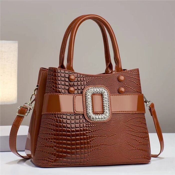 Lizard patterned single shoulder diagonal cross bag - Image 3
