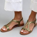 Casual flat bottomed women's shoes with exposed toe straps beach sandals for women - Image 4