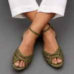 Artistic retro woven hollow flat bottomed women's summer French one-piece buckle sandals - Image 5
