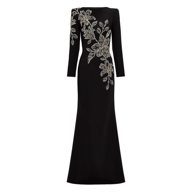 Evening gown embroidered with pearls and diamonds long dress