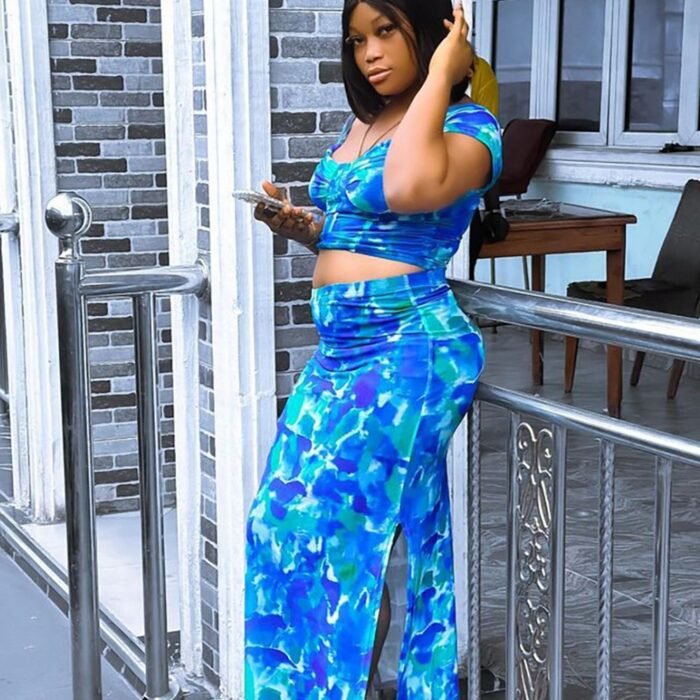 Style Printed Loose-Fit Open-Crotch High-Waisted Skirt Two-Piece Set - Image 4