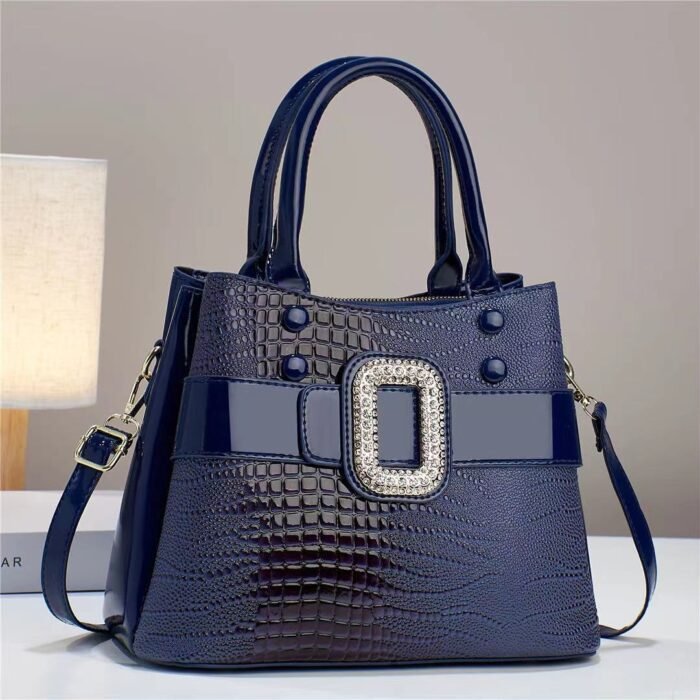 Lizard patterned single shoulder diagonal cross bag - Image 4