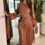 Wrinkled Ribbon Shiny Evening Dress - Image 2