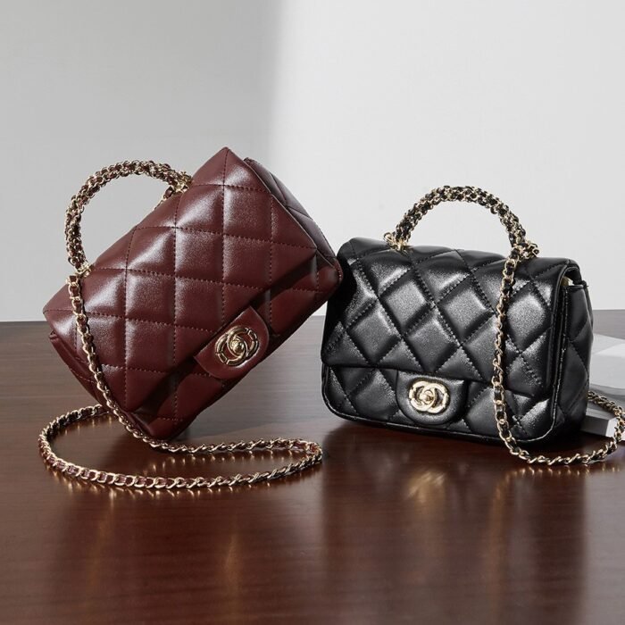 Metal chain diamond grid handbag - Image 6