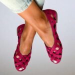 Flat bottomed hollow hole shoes anti slip beach sandals for women - Image 6