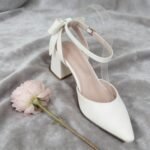 Women's off-white bow chunky heel pointed toe sandals for spring and summer - Image 5