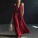 V-neck Strapless Sleeveless Resort-Style Long Simple Elegant Dress - Image 3