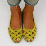 Flat bottomed hollow hole shoes anti slip beach sandals for women - Image 7