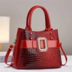 Lizard patterned single shoulder diagonal cross bag - Image 8