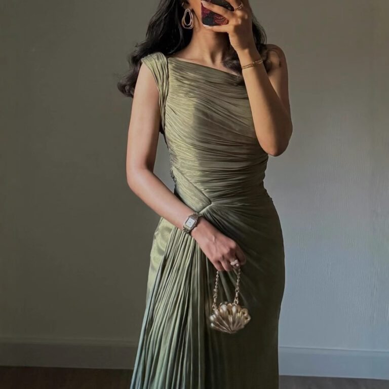 Women's Dress Pleated Ribbon Shiny Evening Gown