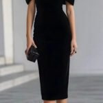 Chic Office Women's One-Shoulder Off-the-Shoulder Velvet Dress with Gold Thread - Image 2