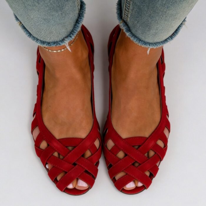 Flat bottomed hollow hole shoes anti slip beach sandals for women - Image 5